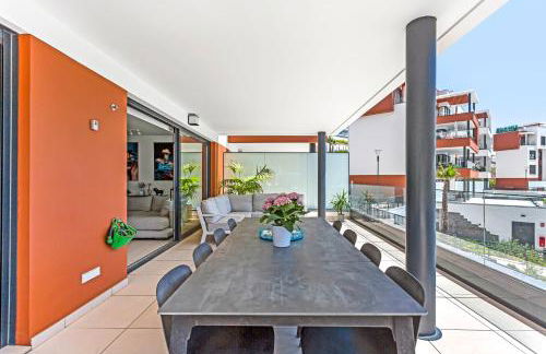 Blue Lady by the Sea - Photo 32