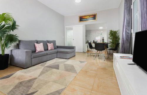 Studio Home Away from Home - Photo 5