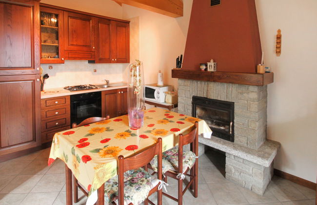 2 bedroom Apartment in Cremia with garden - Photo 6