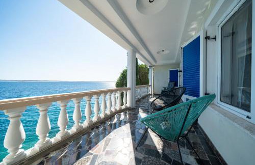 SeVeN Holiday home - Barefoot by the Sea, Velebit, Nature - Photo 1