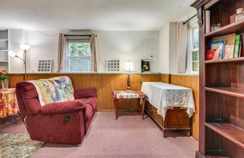 2 Mi to NYC Train WFH-Friendly Greenwich Apt! - Foto 3