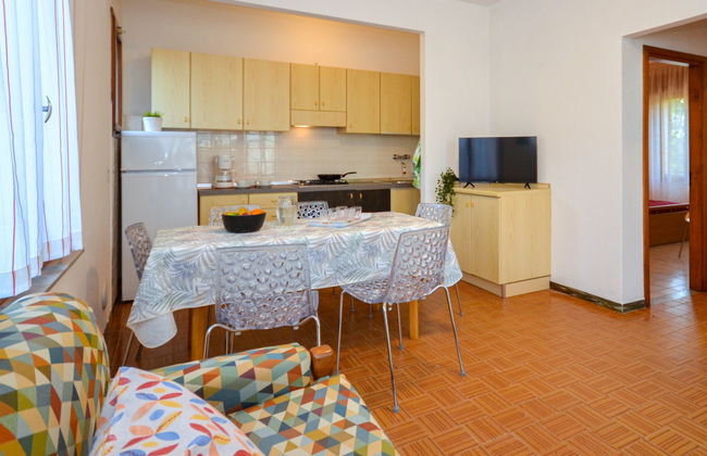 2 bedroom Apartment in Lignano Sabbiadoro - Photo 4