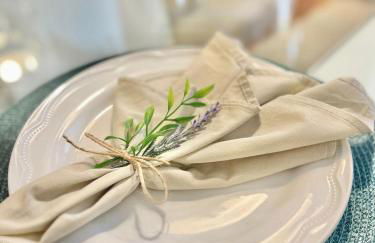 Apto Encantador com Lareira, piscina e jacuzzi - Photo 9