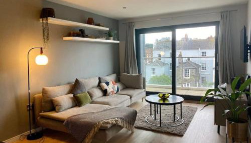 Luxury apartment close to Theatre, Barbican & Hoe 2 kings or 4 single beds secure covered parking - Foto 3