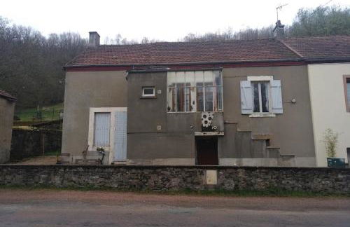 Maison à l'ancienne avec grand terrain , animaux bienvenus - Foto 4