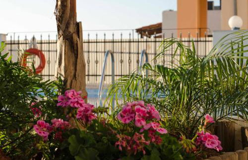 Esplanade Apartments - Heated Pool - Photo 102