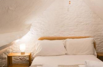 Charming Stone Cottage - Cotswolds Farm Stay - The Bullpen - Photo 25