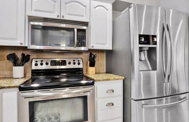 Kiss the Wave - Spacious 4BR 3BA w Pool hot tub - Foto 15