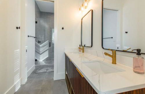 Doin' Grayt-LUXE beach cottage-Easy beach access, pool, bikes! - Foto 40