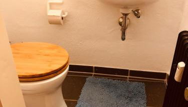 Central-Quiet-5min to tram-shopping- - Foto 5