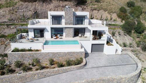 Rozites Luxury Beachfront Villa, By Hellocrete - Foto 1, Other