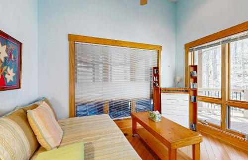 5 Bed 4 Bath Vacation home in Tuckasegee - Foto 10