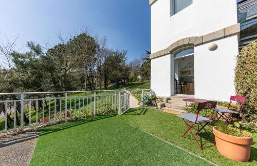 La Tour du Castel Beach - 200m de la plage - Foto 1