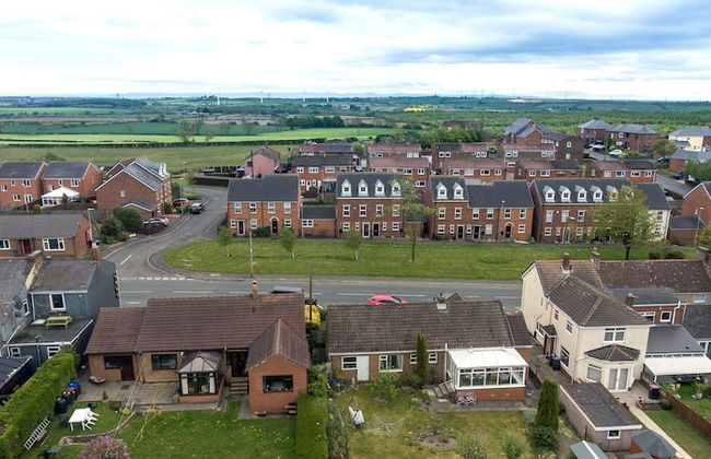 HC Property - Vale View - Photo 1