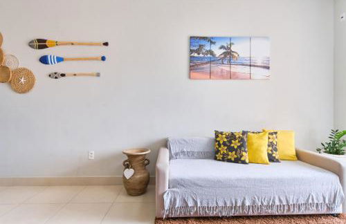 Dois Quartos, Sacada com Churrasqueira, a 400 MTS do Projeto Tamar e 800 MTS do Aquário - Foto 16