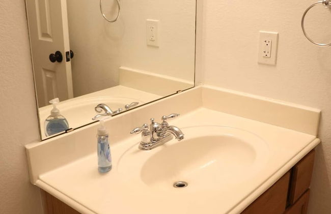 Elegant 3BR Single Level Home Extended Stays - Foto 23