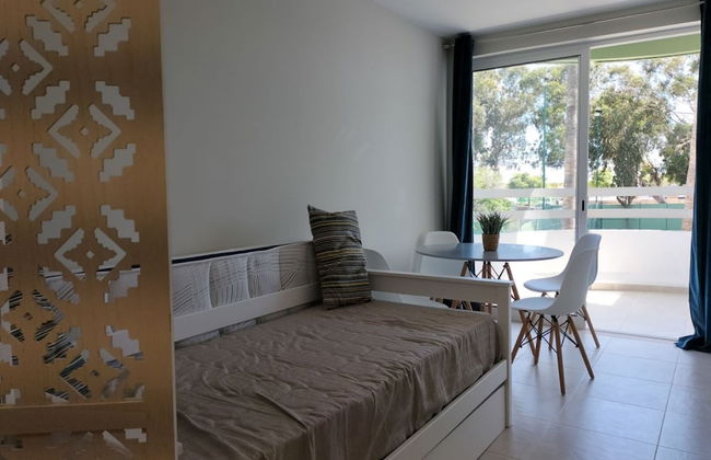 Amazing Green Tower 3 Castle Flat With Balcony - Photo 15