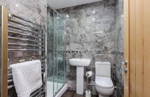 Norris Stays - Sleeps 7 by M55 - Photo 21