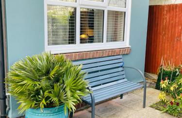 Stunning Seafront House with garden and private parking - Foto 76