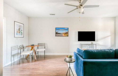 CozySuites MusicRow Classy 1BR with free parking 09 - Foto 8