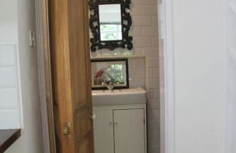 Woodlands Cozy Cottage in Gerrards Cross Sleeps 2 - Photo 31