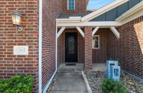 The Aubrey Escape with Fenced Backyard - Foto 50