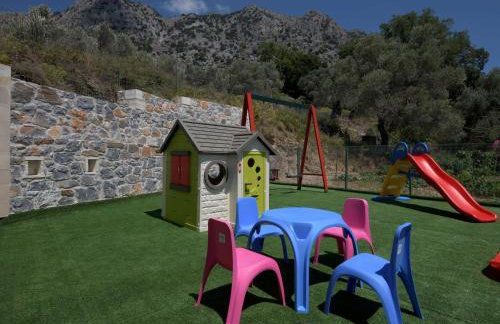 Aloni Villa, an Authentic Countryside Retreat, By ThinkVilla - Foto 14