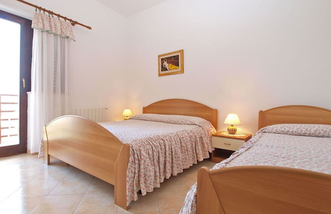 Apartment 1202 - Photo 4