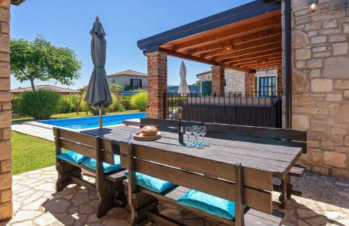 Mediterrane Villa mit Privatpool, Grill, Tischtennis und unweit des Radwegs Parenzana - Foto 34