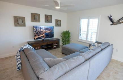 Beachfront Luxury with Spectacular Ocean Views! - Foto 31