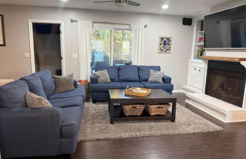 Full townhouse near Shem Creek & Downtown with Hot Tub - Photo 1