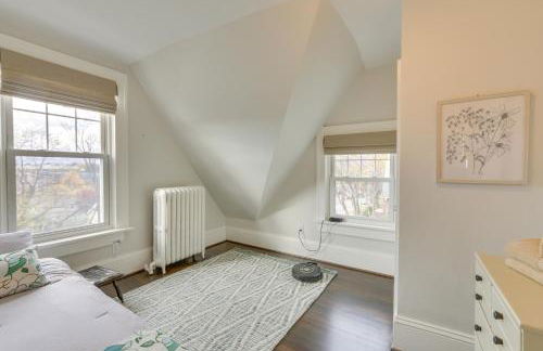 Walk to Roanoke River Greenway Mountain-View Home - Foto 16