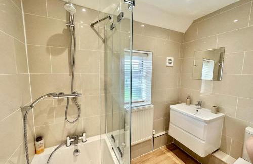 Pembroke Dock Hidden Gem - Pass the Keys - Photo 31