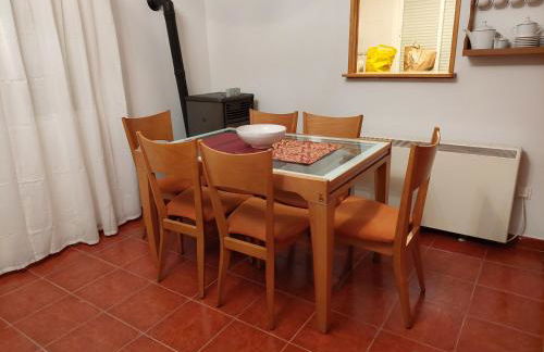 Disfrutar y relajarse en el Robledal - Foto 12