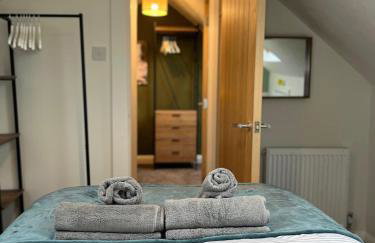 Ideal 4-bed home sleeps 7 - Nr Trafford Ctr & M60 - Foto 51