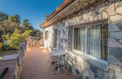 Lovely Home In Vidreres With Kitchen - Foto 11