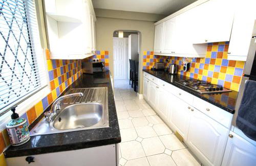 Large Bungalow - Sleeps 8 - 3 Large Beds - 2 Bathrooms - Off Street Parking - Pets Welcome - Very Large Enclosed Gardens - Fast Wifi - Foto 20