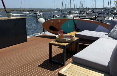 Hausboot mit Motorboot - Foto 35