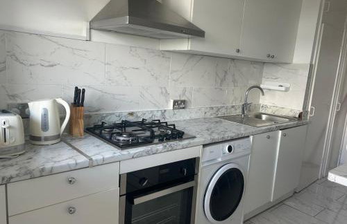 Cozy 1BR Apartment in Stratford with City View - Foto 6