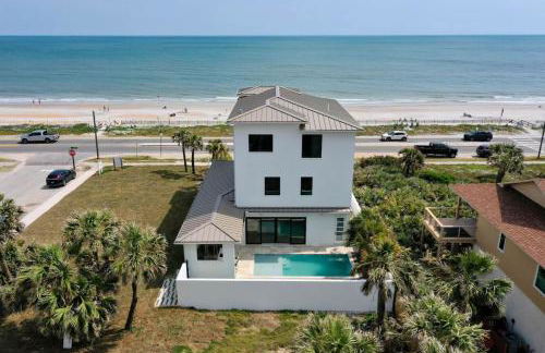 Flagler Beach Oceanfront Luxury | 5BR, Dog-Friendly, Sleeps 12 - Foto 5