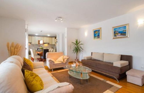 Three-Bedroom Holiday Home In Brstanovo - Foto 28