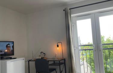 Spacious 4 Large Bedrooms Thurrock Grays 3 baths 1 ensuite Netflix Free Parking - Foto 7