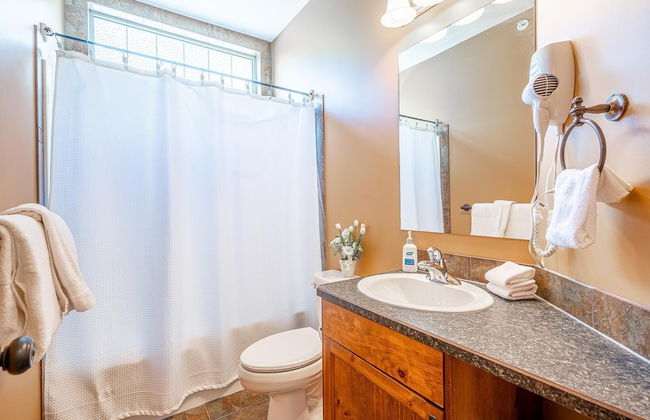 Bear's Paw Chalet - Amazing Location & Ski In/out - Photo 18