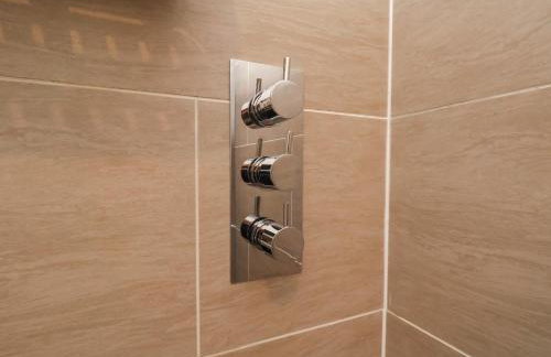 Evening Star Engine Shed - Photo 23