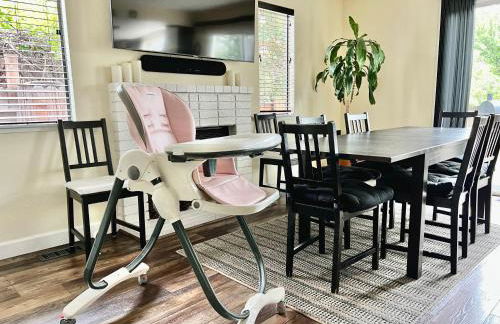 DT Reno - 4BR Home with Patio, BBQ Grill, Games Room - Foto 28