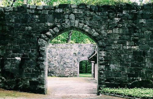 Midcentury Modern ZenHouse Sculptor Studio - Foto 44