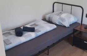 Seyfarthrooms - Crimmitschau 5 - zentrale Lage, 2 Schlafzimmer, voll ausgestattet - Photo 8