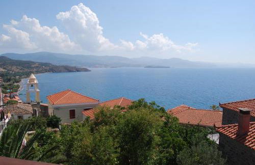 The Schoolmistress With The Golden Eyes, studios & rooms - Photo 4