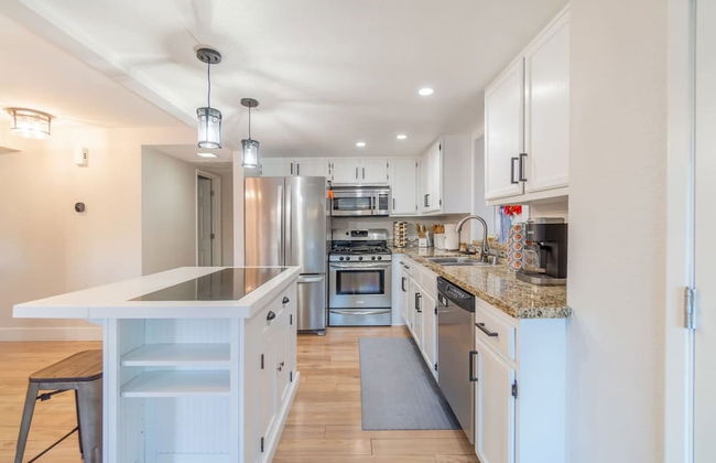 Modern 3-bedroom Escape in Northwest Reno - Photo 5