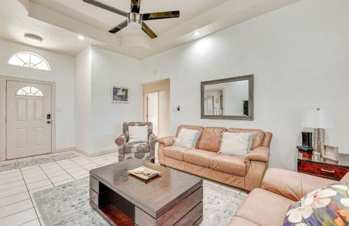 Pet-Friendly San Juan Home with Private Yard and Grill - Foto 11